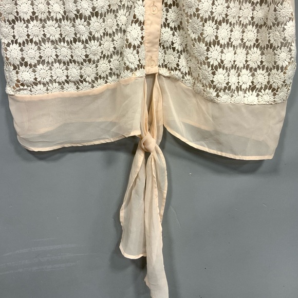 Beautiful peach crochet Top-New✨No Bargain❗️ - Picture 2 of 7